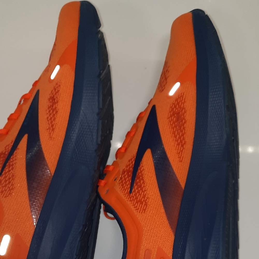 Brooks Men's Athletic Shoes in Orange and Navy 11.5 LAUNCH - Picture 8 of 16